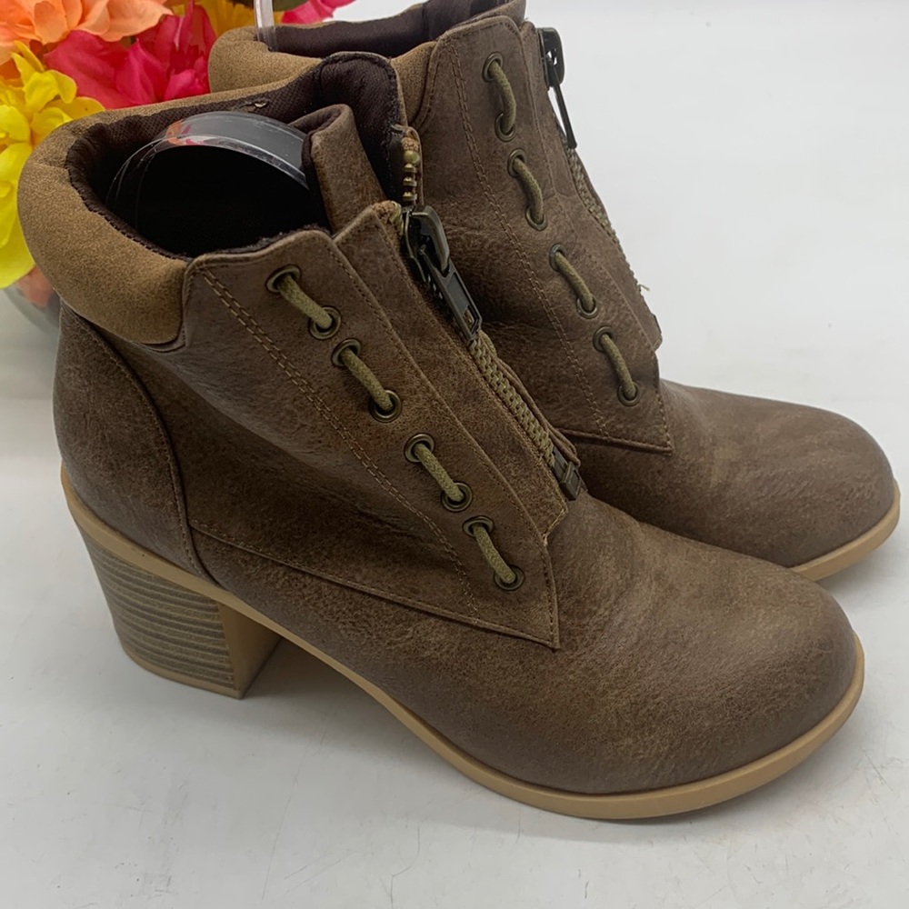 Michael Anthony Brown Heeled Boots Size 7 MCA4382C - Picture 1 of 10
